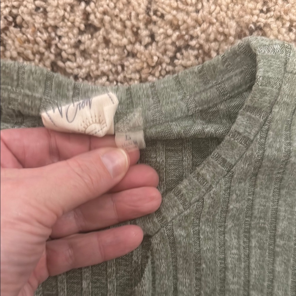 White Crow Green Ribbed Sweater - Picture 3 of 4